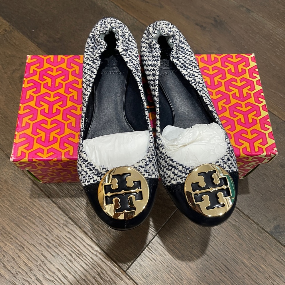 100% Authentic Tory Burch Serena 2 Navy Tweed Flat, 6.5
